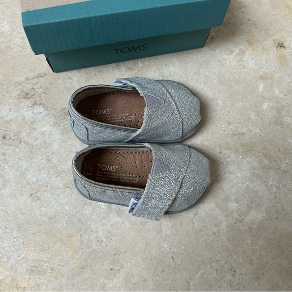 TOMS tiny Alpargatas baby Velcro shoes silver glitter size T3 (fits 6-12m) New - Picture 7 of 7